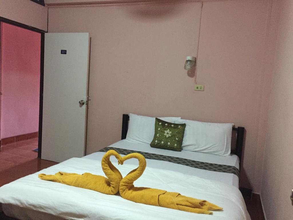 Marina Ao Nang Guesthouse Exterior photo